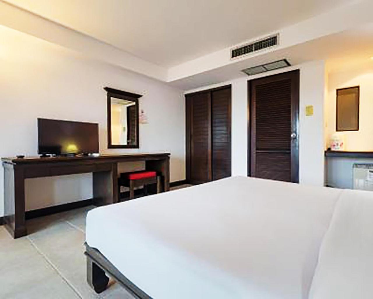 Bodega Phuket Patong (Adults Only) Exterior foto